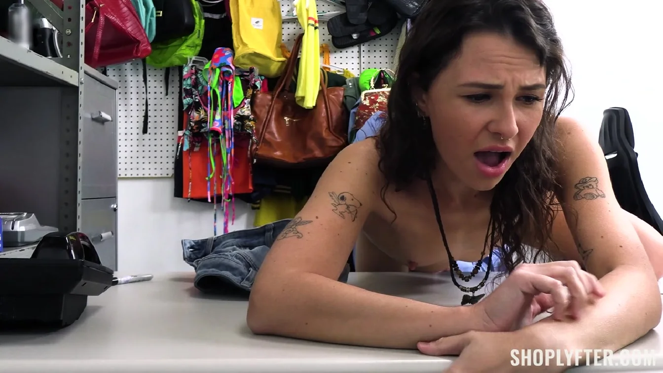 Shoplyfter Liz Jordan Free The Pussy XXX